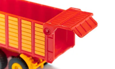 1:87 Claas tractor with silage trailer