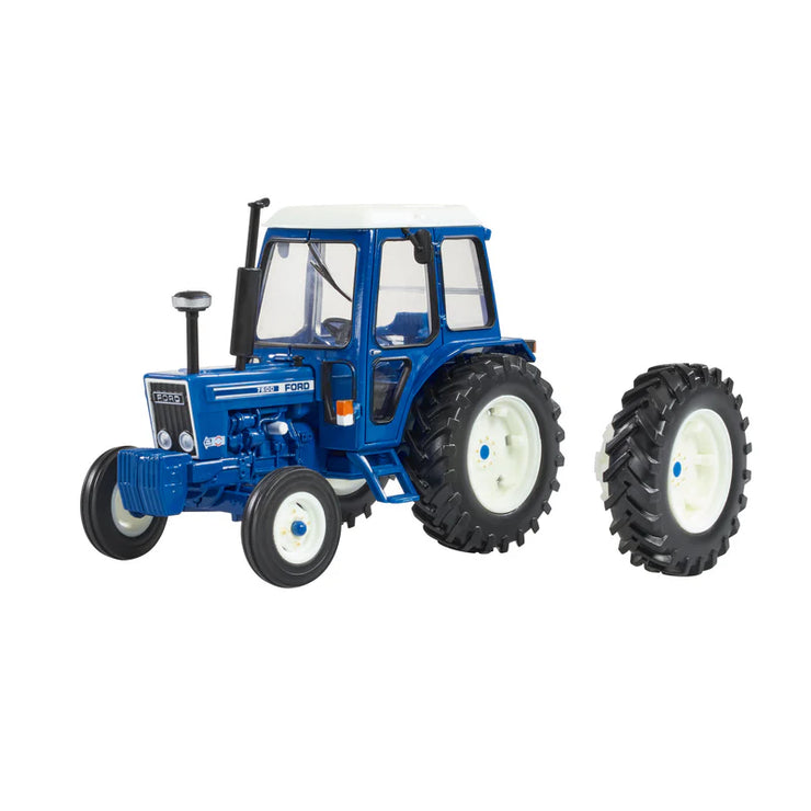1:32 Britains Ford 7600 Tractor c/w Dual Rear Wheels