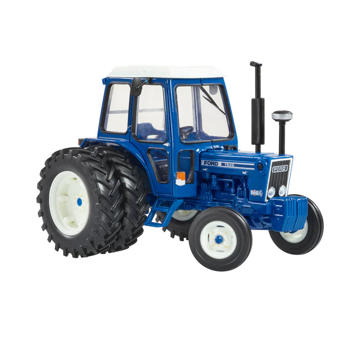 1:32 Britains Ford 7600 Tractor c/w Dual Rear Wheels